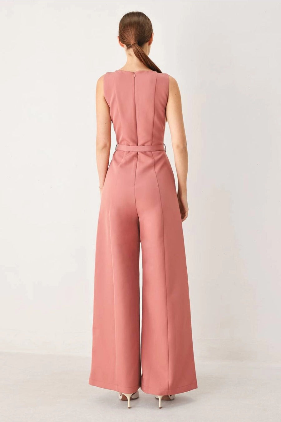 A Solid Woven Jumpsuit