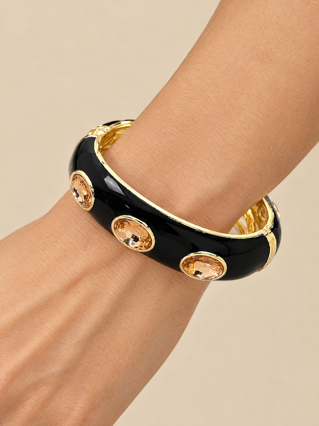 ATTICO black oval faceted bangle detail