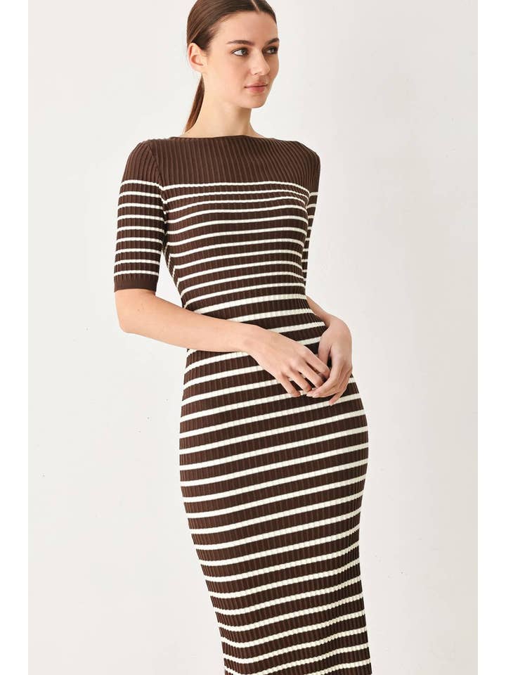 Ribbed Short Sleeve Knit Midi Dress - Brown / White