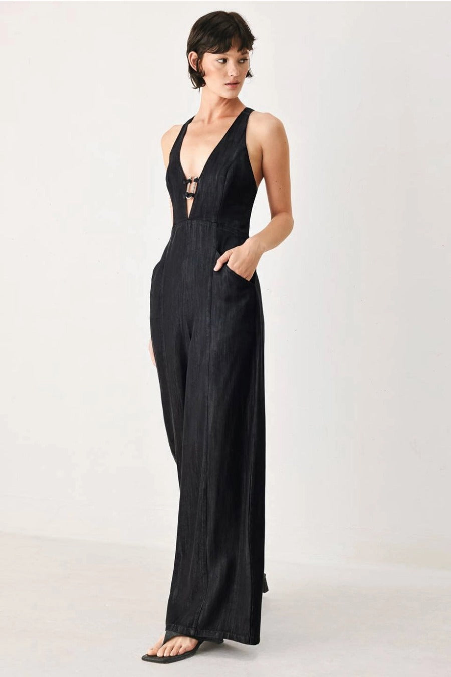 A Solid Woven Jumpsuit