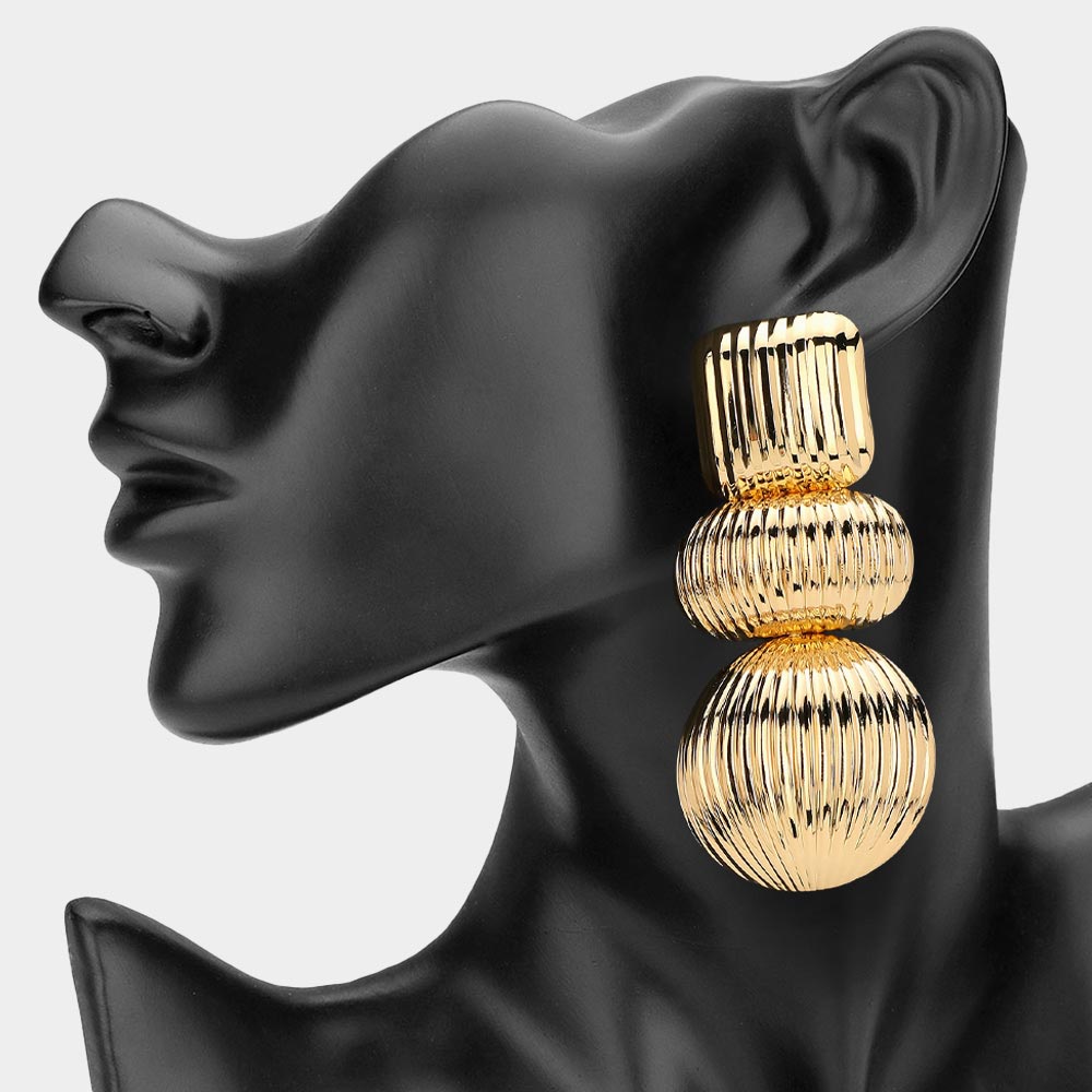 Ribbed Sculptural Link Drop Earrings - Gold - view 2